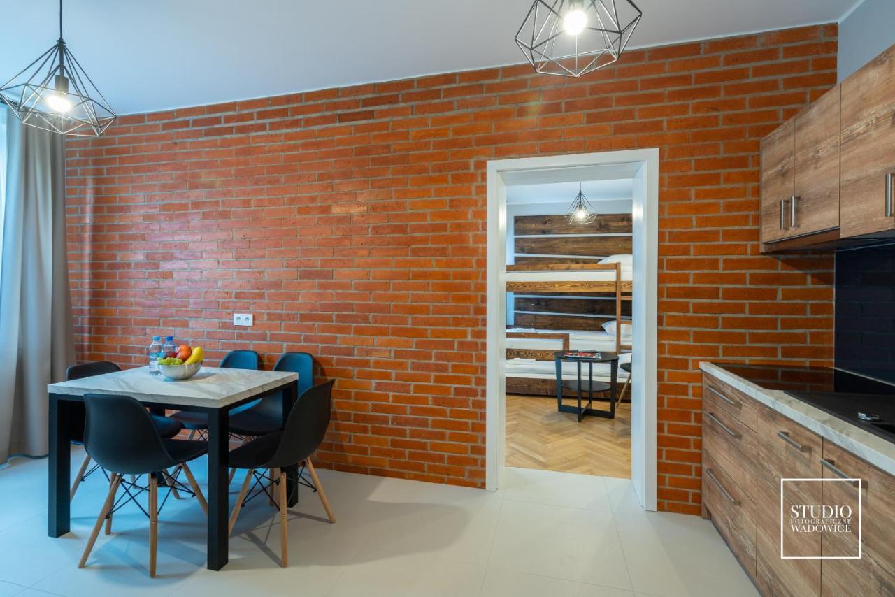 Modern Apartments In Centrum Вадовице Екстериор снимка