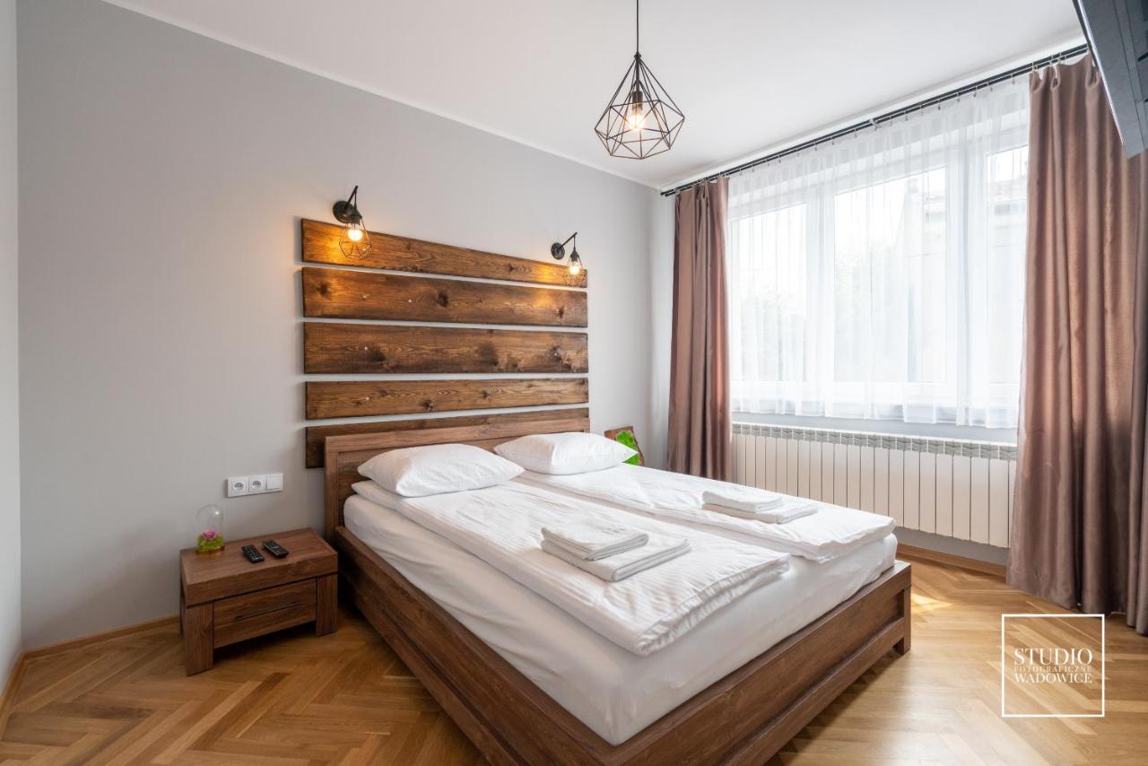 Modern Apartments In Centrum Вадовице Екстериор снимка