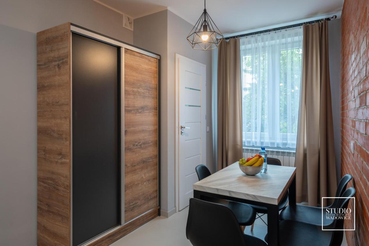 Modern Apartments In Centrum Вадовице Екстериор снимка